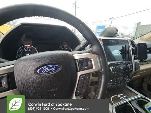 Used 2017 Ford F250 Lariat w/ Chrome Package image 13