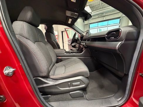 Used 2025 Honda Pilot Sport image 43