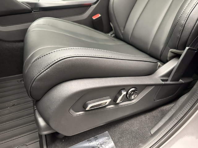 Used 2024 Acura MDX SH-AWD image 17