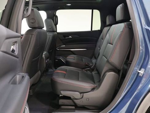 Used 2025 Chevrolet Traverse RS w/ LPO, Floor Liner Package FWD image 33
