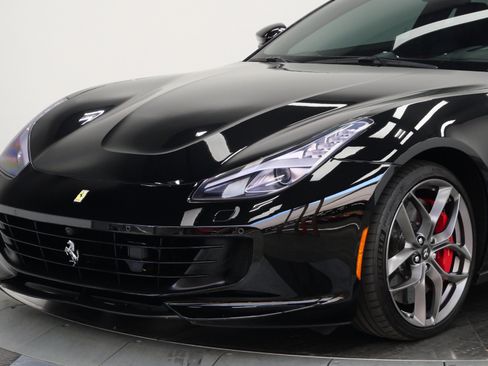 Used 2019 Ferrari GTC4Lusso T RWD image 39