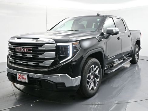 New 2026 GMC Sierra 1500 SLE w/ Preferred Package image 2