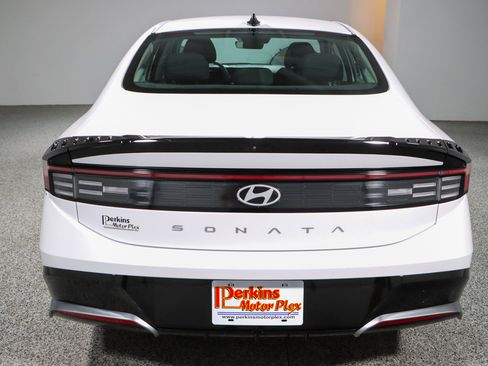 Used 2025 Hyundai Sonata SEL FWD image 8
