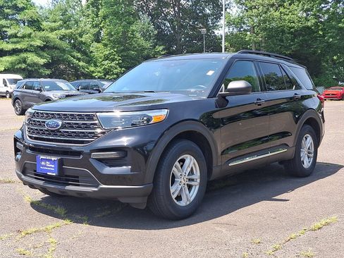 Certified 2020 Ford Explorer XLT w/ Comfort Package AWD/4WD image 3