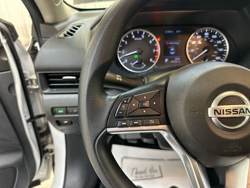 Certified 2022 Nissan Sentra S image 20