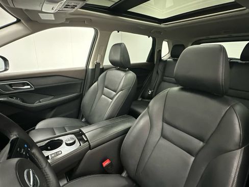 Used 2021 Nissan Rogue SL w/ Premium Package AWD/4WD image 9