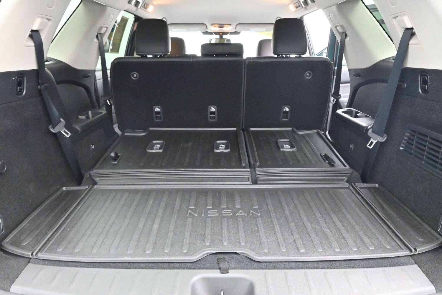 Used 2022 Nissan Pathfinder SL w/ Cargo Package AWD/4WD image 9