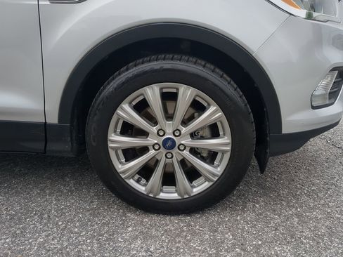 Used 2017 Ford Escape Titanium FWD image 9