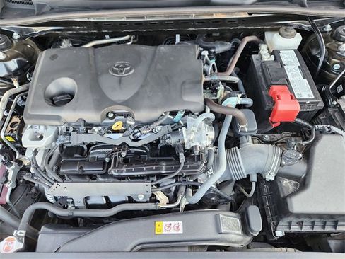 Used 2024 Toyota Camry SE image 29