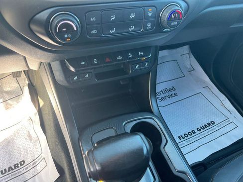 Used 2021 Chevrolet Colorado Z71 image 16