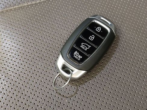 Used 2019 Hyundai Santa Fe FWD image 32