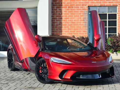 Used 2022 McLaren GT image 13