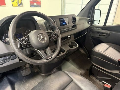Used 2019 Mercedes-Benz Sprinter 144 image 16