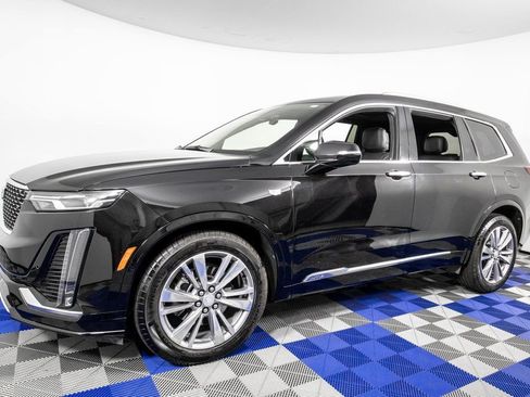 Used 2025 Cadillac XT6 Premium Luxury image 1