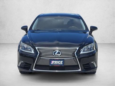 Used 2015 Lexus LS 460 L AWD/4WD image 2