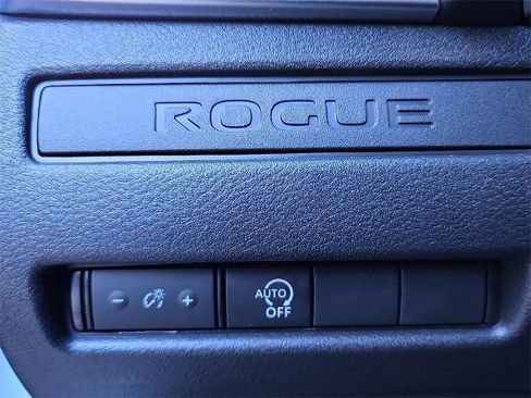 Certified 2025 Nissan Rogue S image 24
