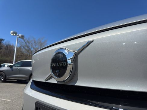 Used 2023 Volvo C40 P8 Recharge Ultimate AWD/4WD image 2