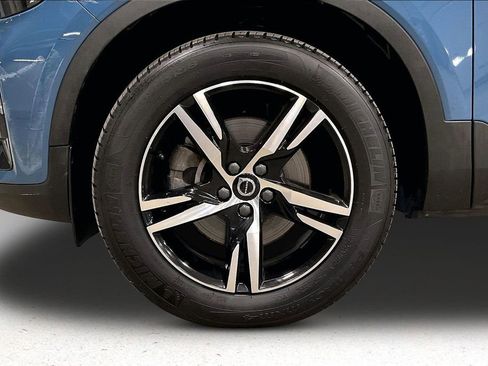 Certified 2023 Volvo XC40 B5 Plus w/ Climate Package AWD/4WD image 34