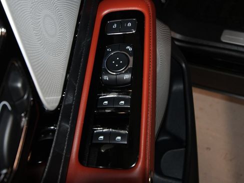 Used 2025 Lincoln Aviator Reserve w/ Equipment Group 201A AWD/4WD image 6