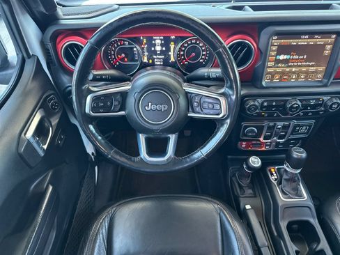 Used 2020 Jeep Gladiator Rubicon AWD/4WD image 15