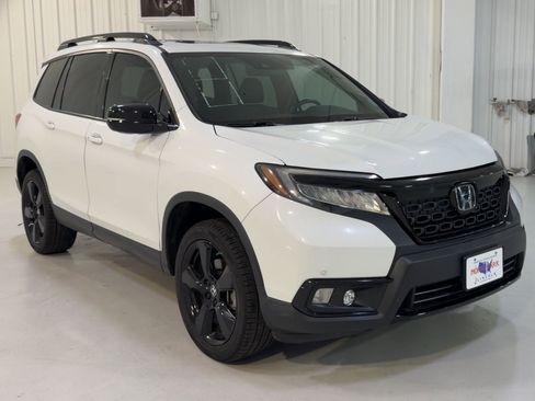Used 2021 Honda Passport Elite image 3