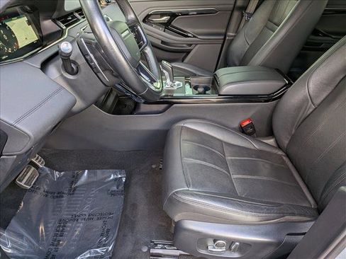 Used 2021 Land Rover Range Rover Evoque R-Dynamic SE image 17