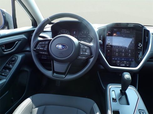 Used 2025 Subaru Crosstrek 2.0i Premium image 11