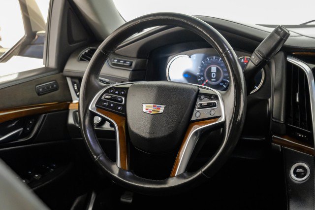 Used 2018 Cadillac Escalade ESV Luxury RWD image 15