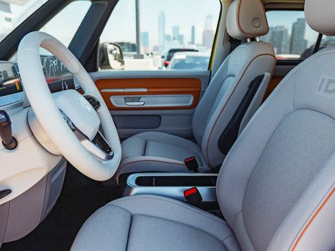 New 2025 Volkswagen ID. Buzz 1st Edition image 19