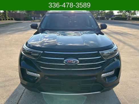 Used 2020 Ford Explorer XLT w/ Equipment Group 202A AWD/4WD image 8