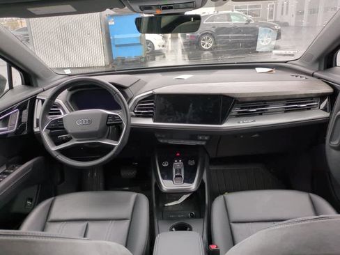 Used 2024 Audi Q4 e-tron Premium w/ Convenience Package image 5