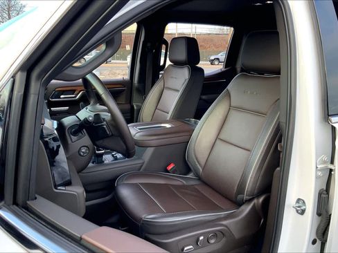 Used 2022 GMC Sierra 1500 Denali image 8