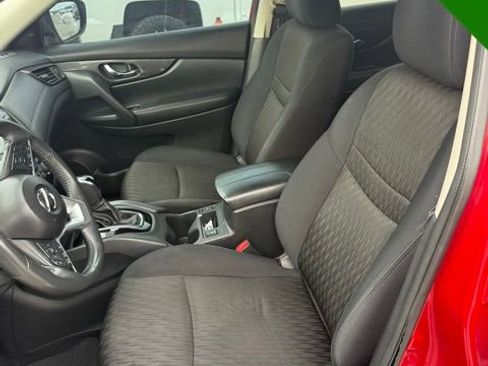 Used 2017 Nissan Rogue SV w/ Midnight Edition image 12