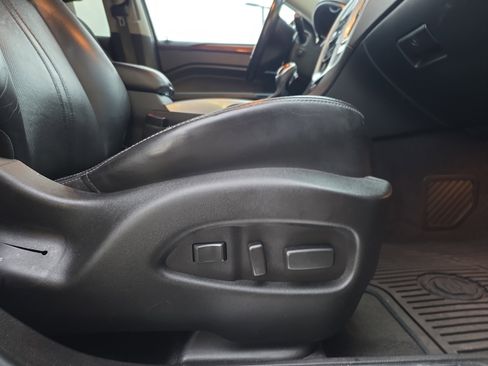 Used 2015 Cadillac SRX Luxury image 36