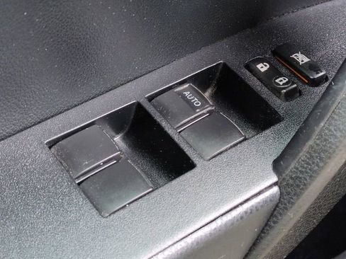Used 2015 Toyota Corolla S FWD image 26