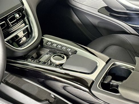 Used 2024 Aston Martin DBX AWD/4WD image 21