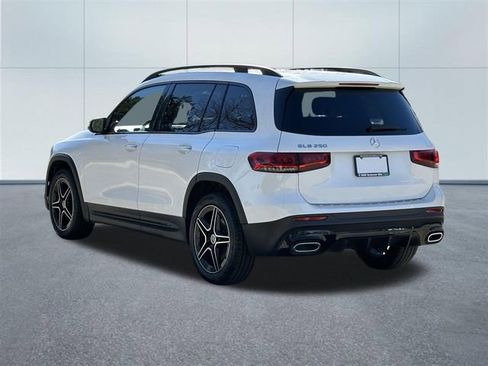 Used 2023 Mercedes-Benz GLB 250 image 8