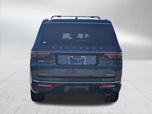 Used 2022 Jeep Wagoneer Series II w/ Convenience Group I image 5