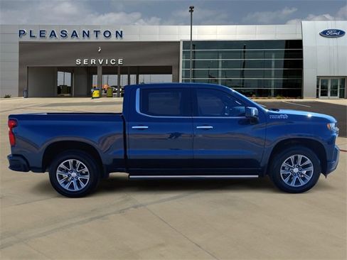 Used 2020 Chevrolet Silverado 1500 High Country w/ Technology Package image 6