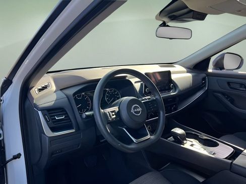Used 2022 Nissan Rogue S FWD image 24