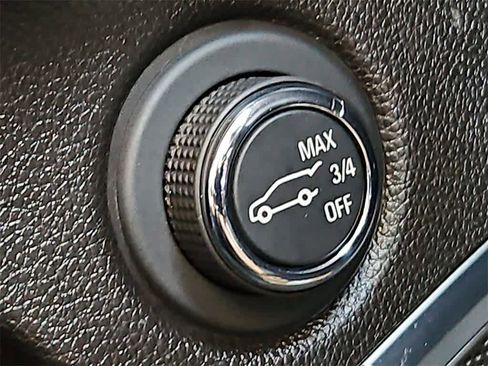 Used 2020 Buick Enclave Essence w/ Sound and Sites Package image 20