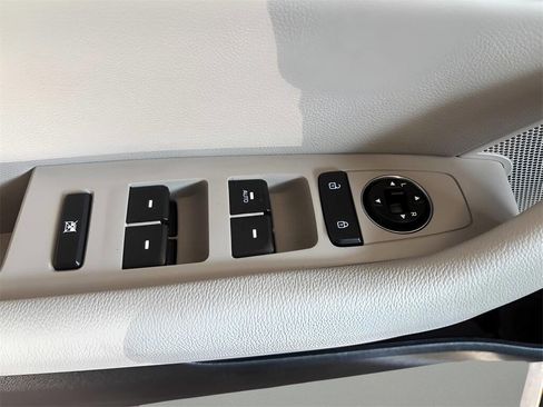 Used 2016 Hyundai Sonata Sport w/ Option Group 1V image 9