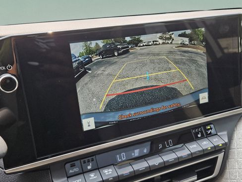 Used 2025 Toyota Camry LE image 29