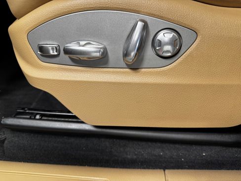 Used 2018 Porsche Macan Sport Edition image 25