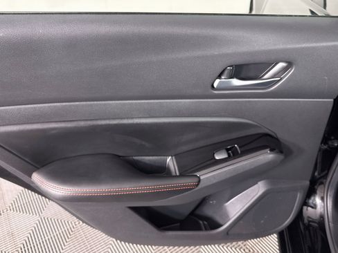Used 2024 Nissan Altima 2.5 SR FWD image 24