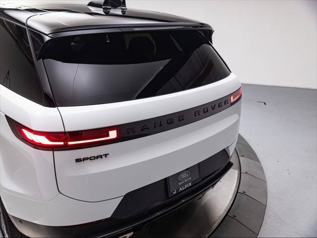 New 2027 Land Rover Range Rover Sport SE AWD/4WD image 31