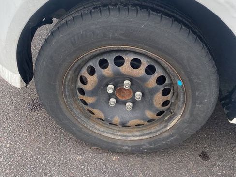 Used 2017 Chevrolet Sonic LT image 12