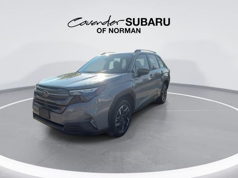 Used 2025 Subaru Forester Premium AWD/4WD image 5
