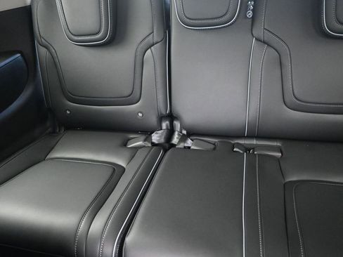 New 2026 INFINITI QX80 Luxe image 17