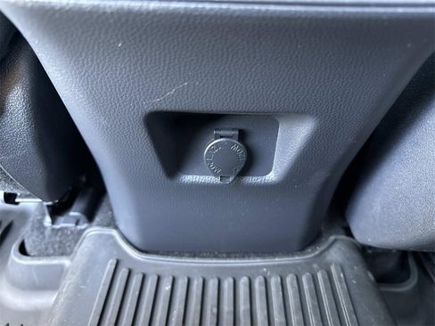 Used 2019 Toyota RAV4 LE image 24